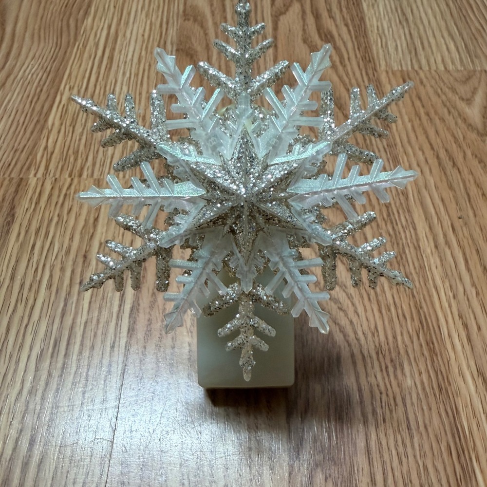 Bath & Body‎ Works Wallflowers Snowflake Fragrance Plug Silver Glitter Winter